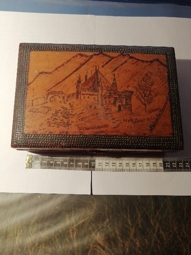 Holzschatulle mit brandmalerei - holzschatulle,